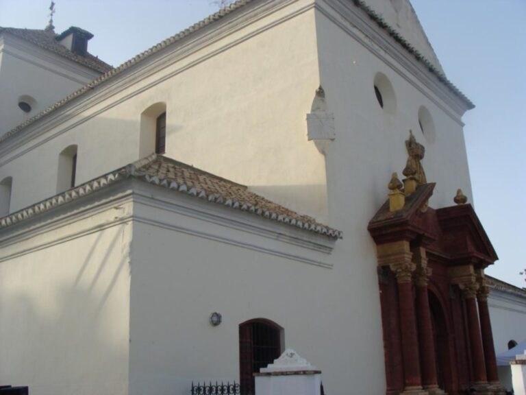 familysol-macharaviaya-malaga-catedral-san-jacinto-1024x768[1]