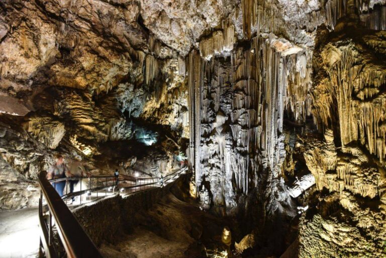 las_cuevas[1]