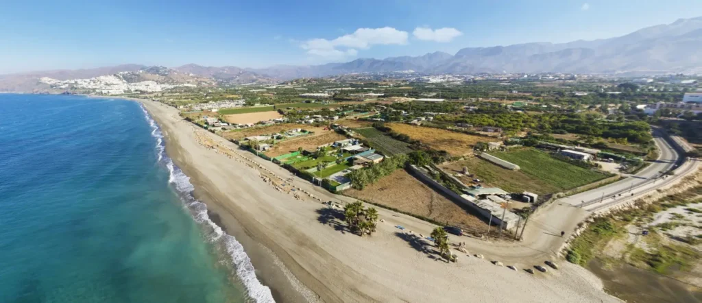Strand El Playazo Nerja